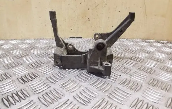 Audi A6 S6 C5 4B Power steering pump mounting bracket 078145383G