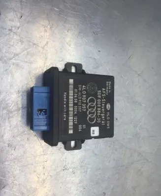 Audi A6 S6 C6 4F Light module LCM 5DF008886 4L0907357 00041229