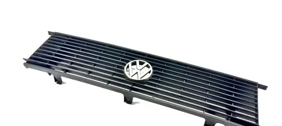 Volkswagen Jetta I Front bumper upper radiator grill 161853653