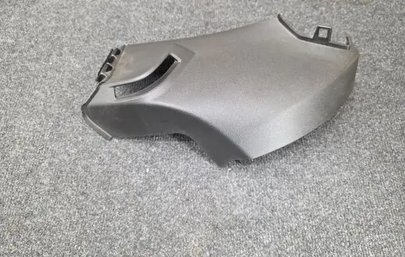 BMW 4 G22 G23 G24 G26 Seat belt trim 7491177