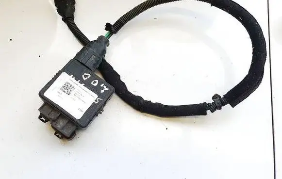 Hyundai Sonata Coolant fan relay 253853K400 25385-3K400