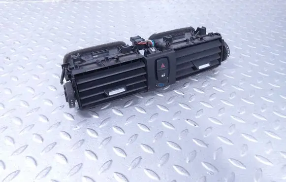 BMW 3 F30 F35 F31 Dash center air vent grill 9218552