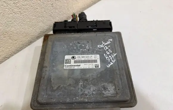 Skoda Octavia Mk2 (1Z) Engine control unit/module 03L906023LP