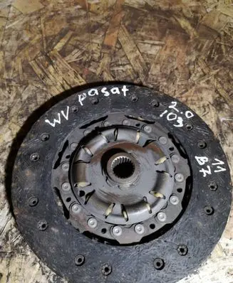 Volkswagen PASSAT B7 Clutch pressure plate 324035510