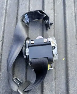 Volvo S90, V90 Rear seatbelt 39836042 L004988
