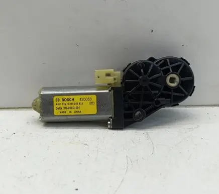 Mazda CX-5 Seat adjustment motor 0390203833