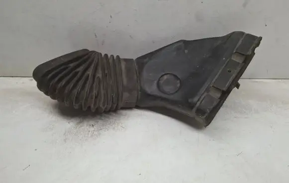 BMW 3 E36 Air intake duct part 2244222 13712244222