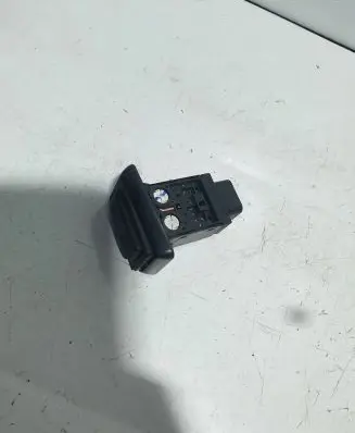 Toyota Yaris Seat heating switch 153261