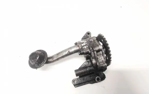 Volkswagen Bora Oil pump 06a115105