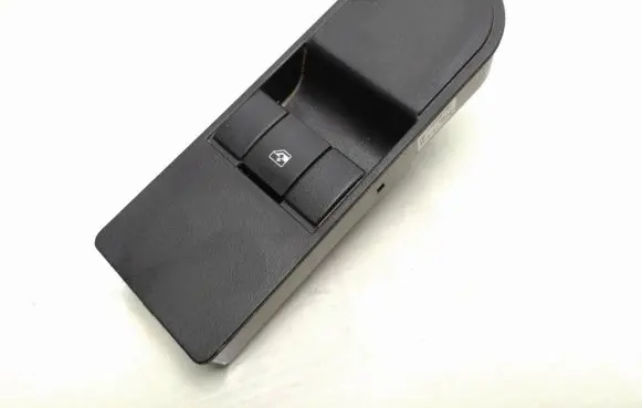 Opel Zafira B Electric window control switch 13228709