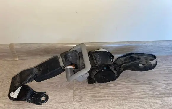 Mazda CX-7 Rear seatbelt C7046307 TKAB0EH859 G21B57914