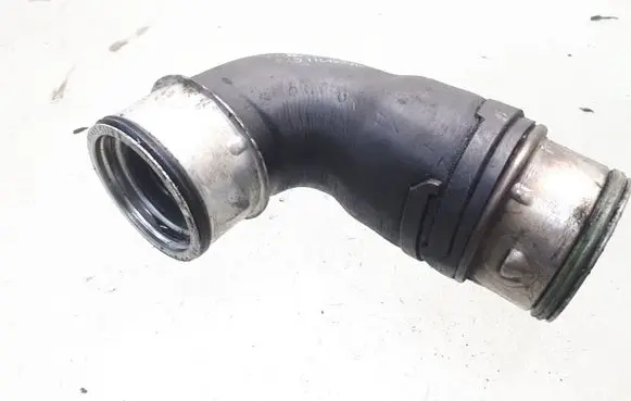 Volkswagen PASSAT B6 Intercooler hose/pipe 1T0145790B