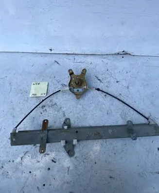 Nissan Sunny Front door manual window regulator 