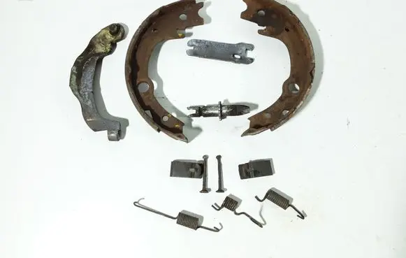 Toyota Avensis T250 Handbrake/parking brake pads 
