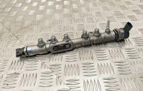 Land Rover Discovery Sport Fuel main line pipe G4D39D280AA 0445214332 G4D39D280