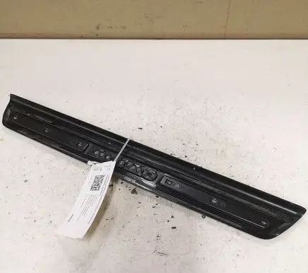 Volvo V40 Front sill trim cover 31265842