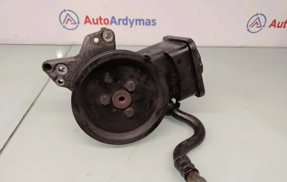 BMW X5 E53 Power steering pump 6762279 32416762279