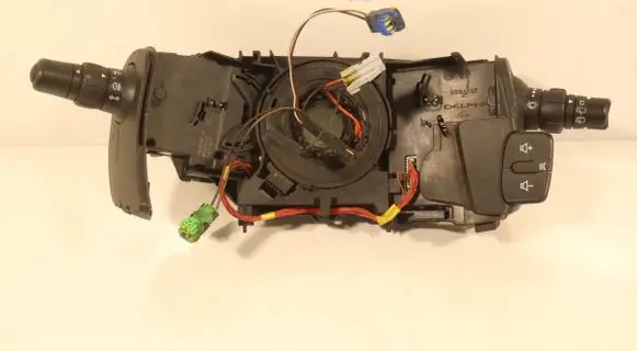 Renault Clio III Light switch 8200245438