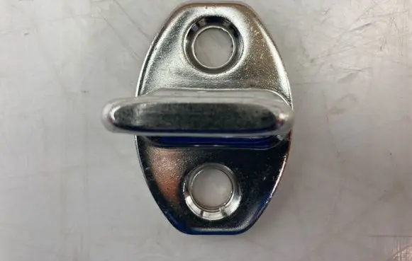 Volkswagen Golf VI Front door lock loop/hook striker 3C0837033