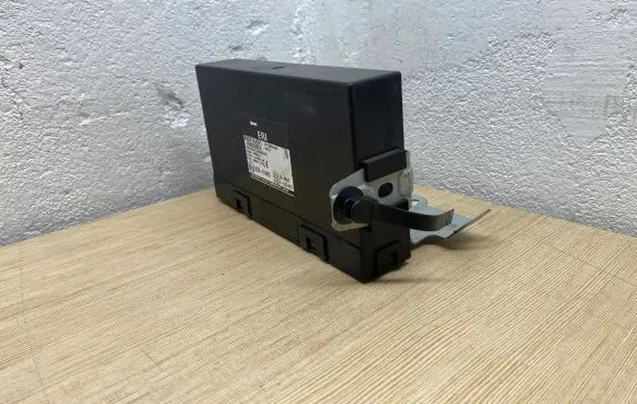 Subaru Legacy Comfort/convenience module 88281AJ301 97RI010653 X1T23074H2
