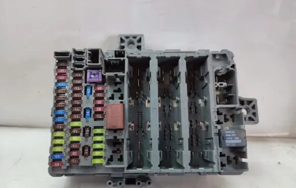 Honda Civic IX Fuse module