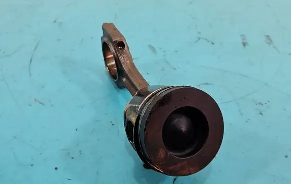 Piston