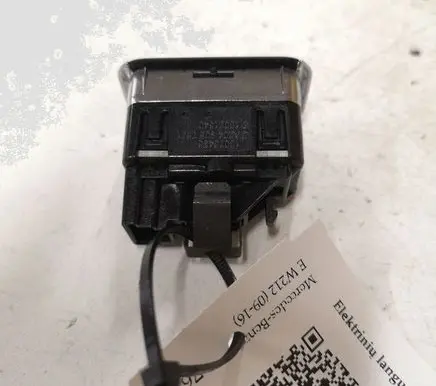 Mercedes-Benz E W212 Electric window control switch A2049057601