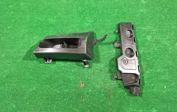 Opel Mokka X Rear bumper mounting bracket 95256262