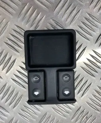 BMW 5 E34 Electric window control switch 1374491