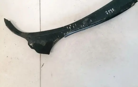 Peugeot 206 Wiper trim 9630607377
