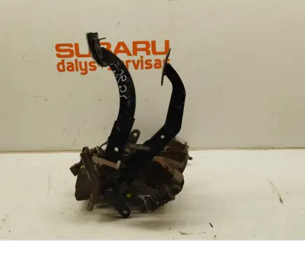 Subaru Forester SF Pedal assembly 