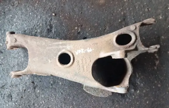 Volvo XC90 Rear upper control arm/wishbone 8686345