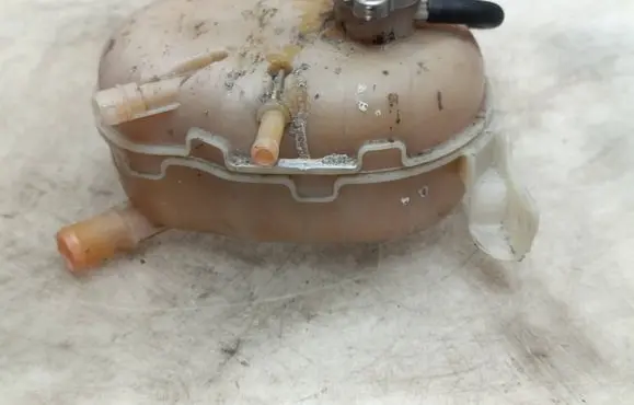 Hyundai Bayon Coolant expansion tank/reservoir 25430Q0300