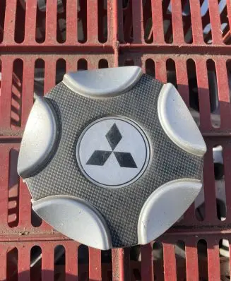 Mitsubishi Lancer Non-original wheel cap 0030164 77515 3071