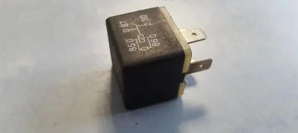 Audi A6 S6 C5 4B Other relay 431951253H