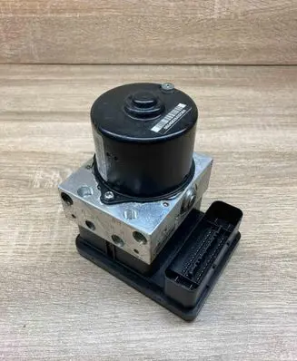 BMW 1 E81 E87 ABS Pump 6772214 6772213
