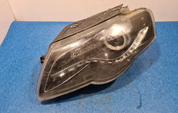 Volkswagen PASSAT B6 Headlight/headlamp