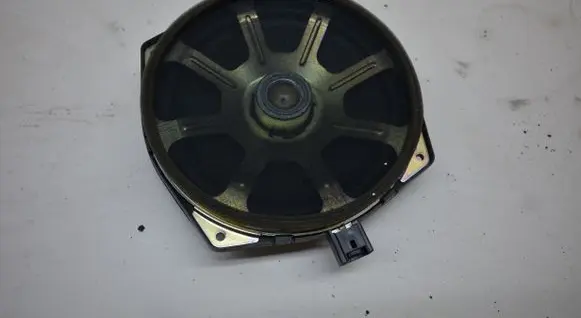 Jaguar XJL Front door speaker AW9318808CB