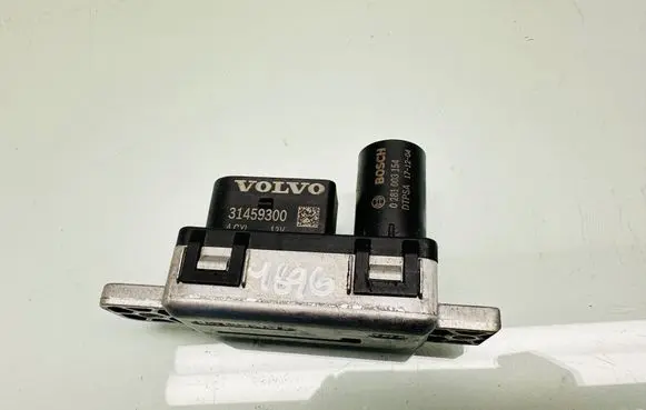 Glow plug pre-heat relay