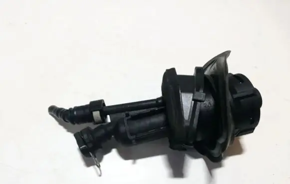 Clutch master cylinder