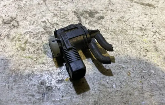 Volkswagen Golf VI Turbo solenoid valve 1K0906283A 1111