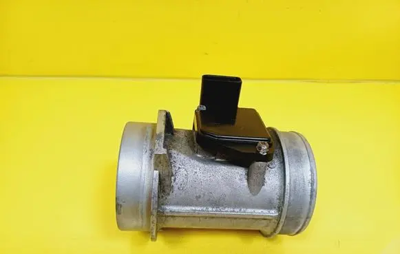 Audi A6 S6 C5 4B Mass air flow meter 059906461G AFH70-25C AFH70-25F
