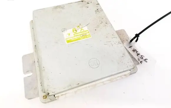 Subaru Legacy Engine control unit/module 22611AH842 A18-000R4Q
