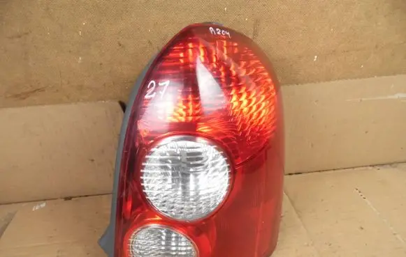 Mazda 323 F Rear/tail lights