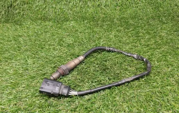 Volkswagen Touareg I Lambda probe sensor 022906262CE 0258006837