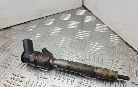 Mercedes-Benz A W169 Fuel injector A6400701287 0445110378