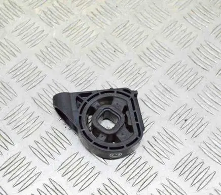 Radiator support slam panel bracket