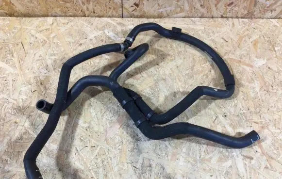 Porsche Cayenne (92A) Engine coolant pipe/hose 7P5122109C