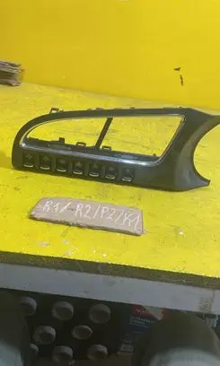 Peugeot 3008 I Dash center air vent grill 9688612677