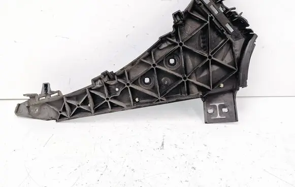Audi Q7 4L Front bumper mounting bracket 4L0807284B